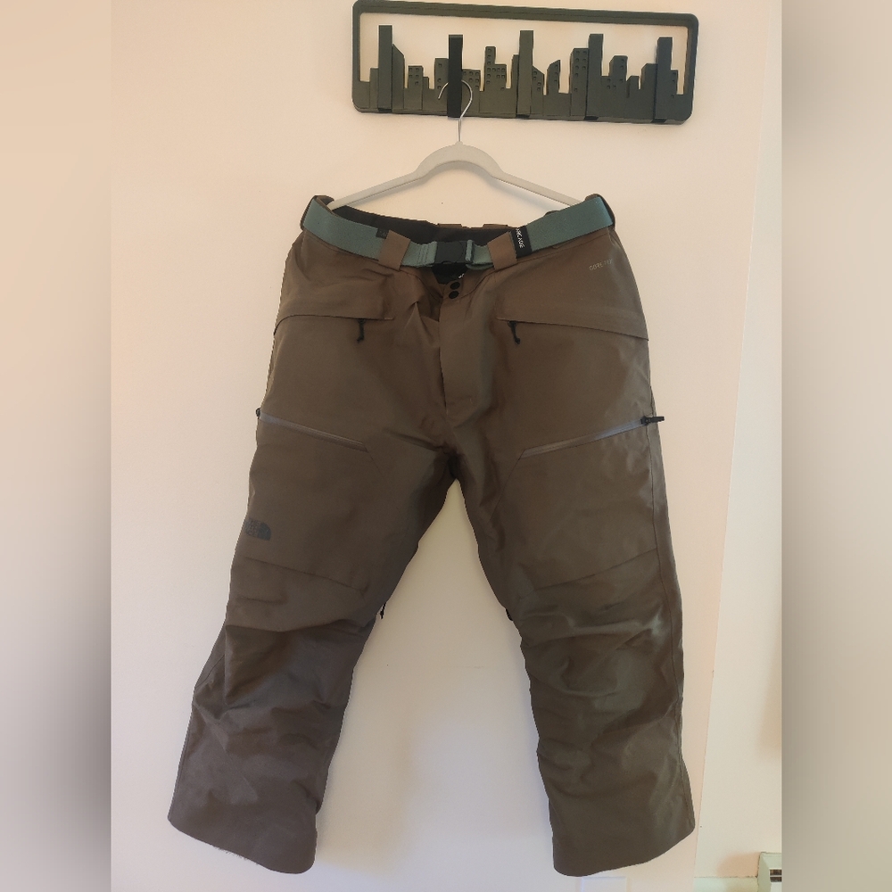 The North Face Men's Tan Cargo Pants